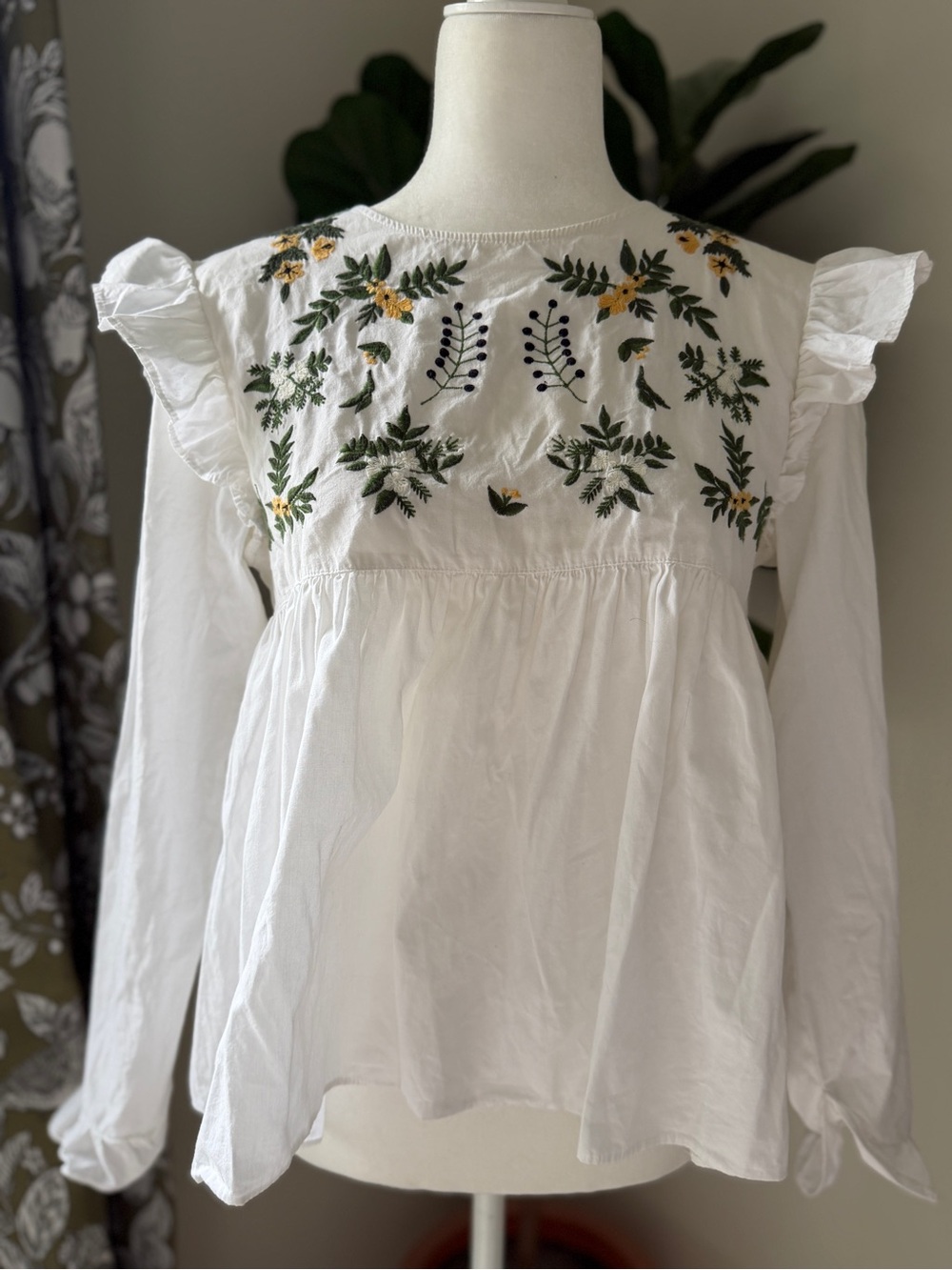 Zara White Embroidered Cotton Babydoll Ruffle-Sleeve Women’s Top
